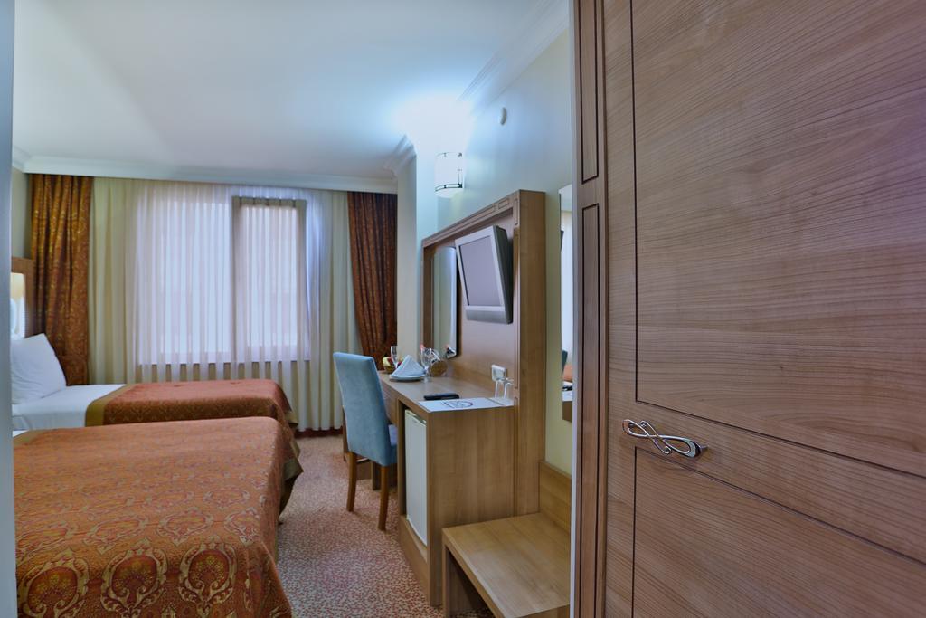 Budo Hotel Istanbul Exterior photo